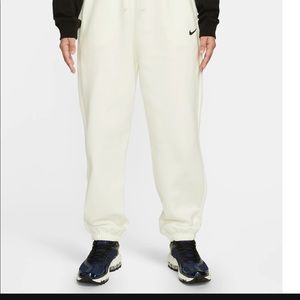 Nike women’s high waisted oversize fit fleece sweats
